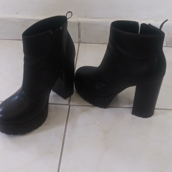 Black Ankle Booties - Picture 1 of 4